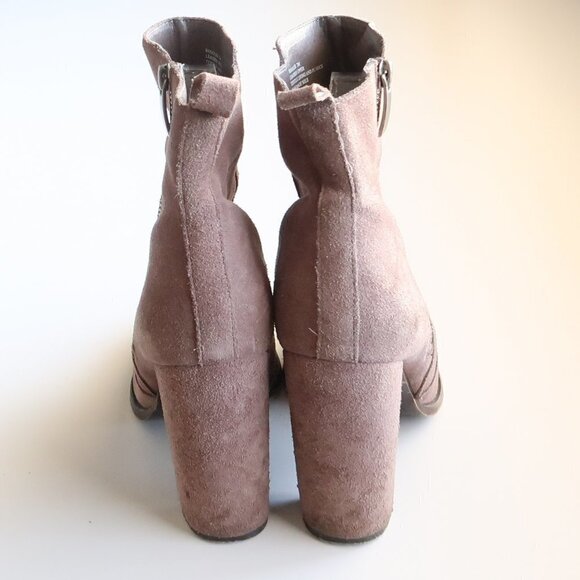 Steve Madden Roooler Beige Suede Leather Block Heel Ankle Boots / Booties Size 7 - Picture 6 of 15